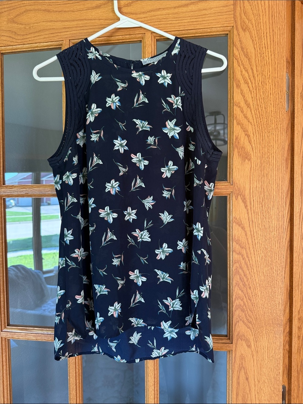 Daniel Rainn Navy Floral Sleeveless Blouse